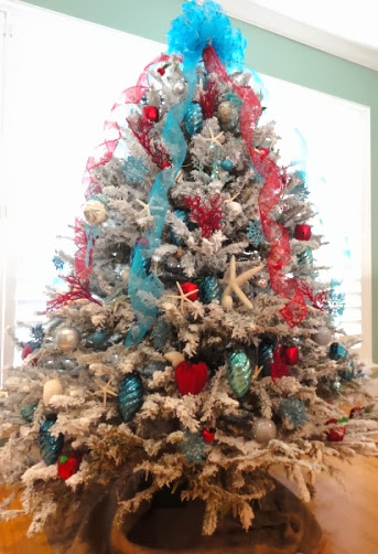 red blue coastal Christmas tree
