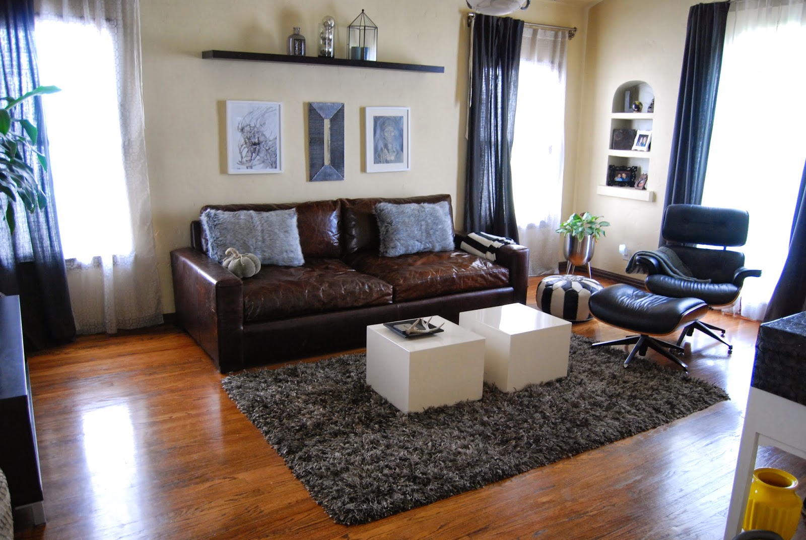 http://abeautynerd.blogspot.com/2013/10/transforming-living-room-part-2.html