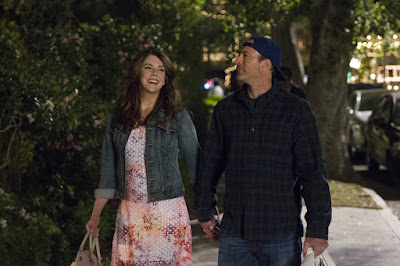 Image of Scott Patterson and Lauren Graham in Gilmore Girls A Year in the Life (15)