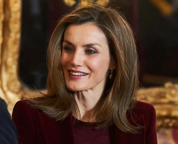 Queen Letizia wore UTERQUE High heel fabric shoes, Hugo Boss trousers, Hugo Boss blazer