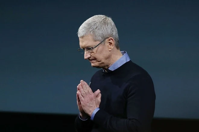 Apple đang ngồi trên đống lửa Apple đang ngồi trên đống lửa