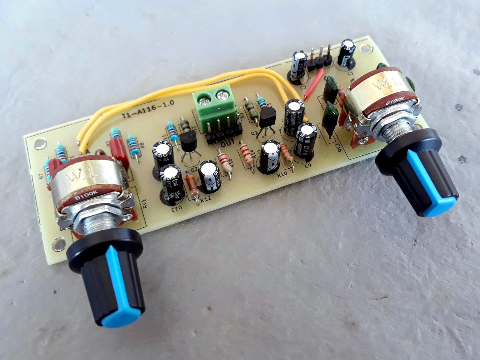Stereo Tone Controller With Transistors One Transistor