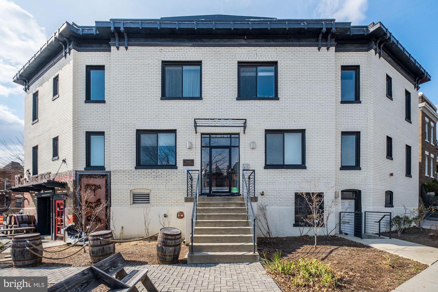 bloomingdale Open Houses in and around Bloomingdale for Sat 3/14 & Sun 3/15/2020