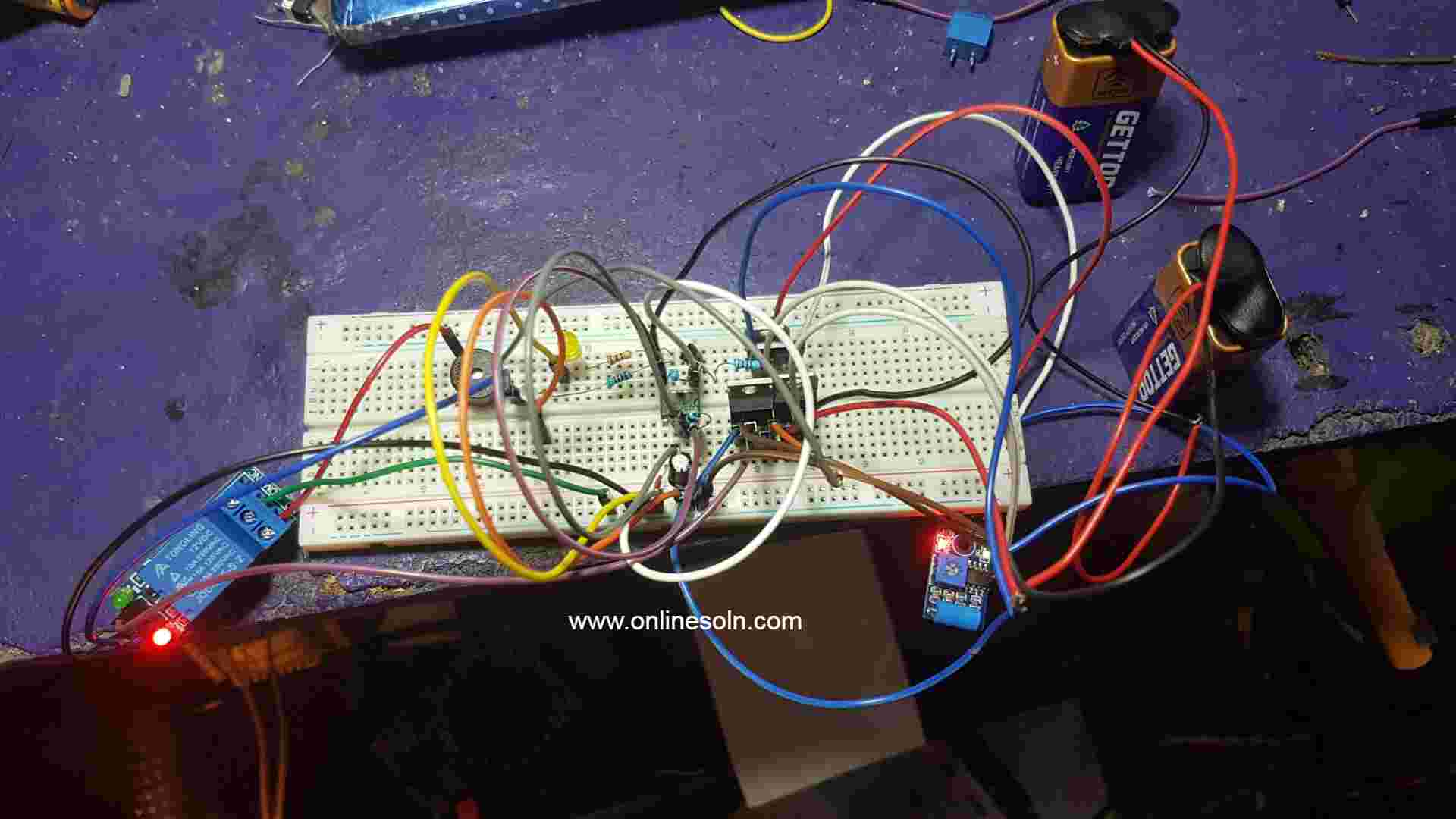 DOOR KNOCK VIBRATION ALARM SYSTEM CIRCUIT DIAGRAM