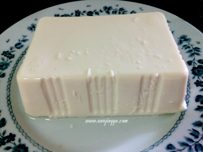 Sup Tauhu Lembut Dengan Cendawan Enoki Anajingga