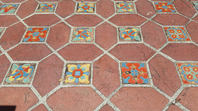 Avente Tile Talk Malibu With Terracotta Ceramic Tiles A Historical Malibu Glazed Ceramic Tiles Meld Beautifully With Terracotta Along The Walkways Of Adamson House