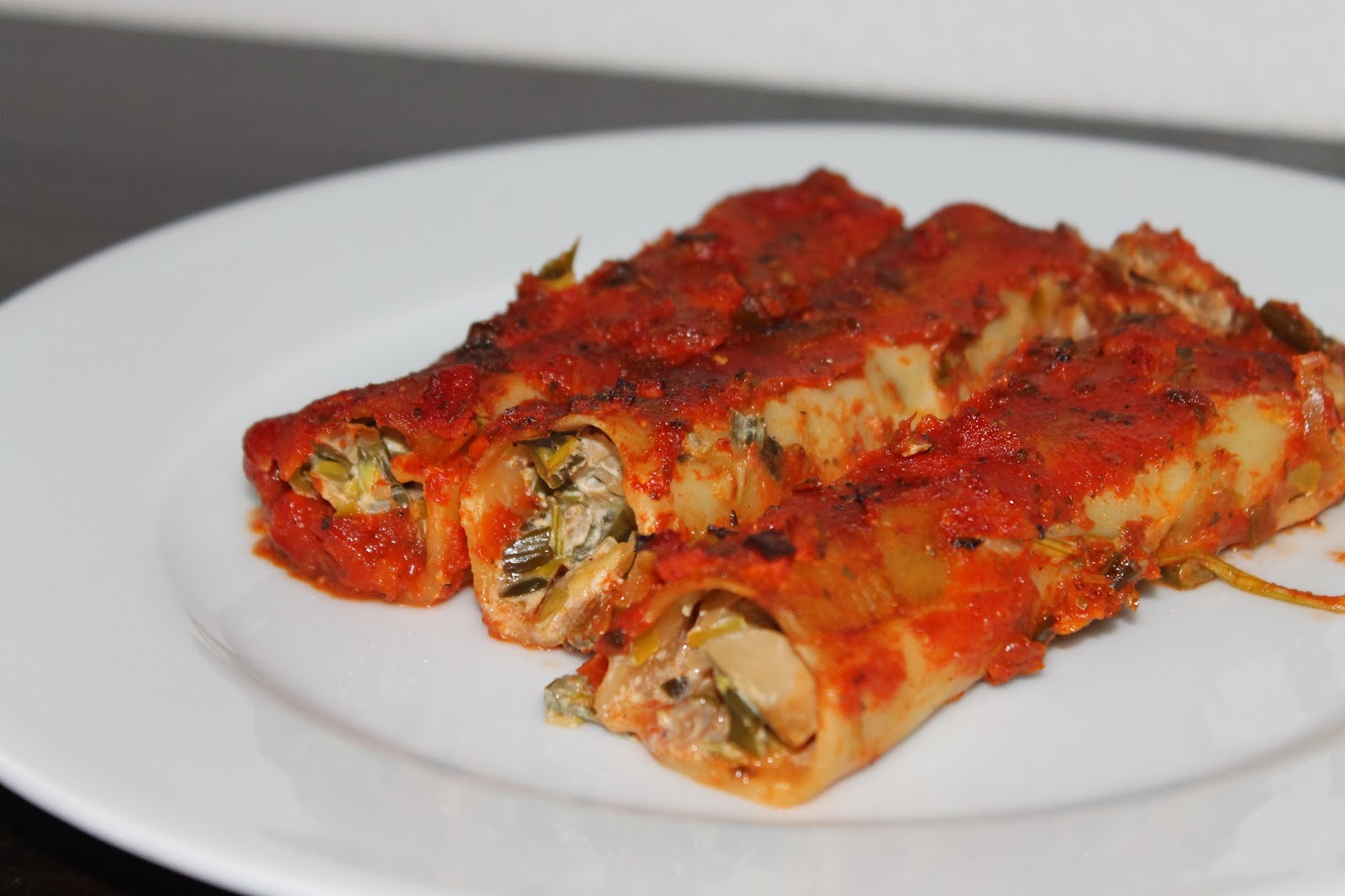 Frau Saltimbocca-Lüdenscheidt: Lauch-Pilz-Cannelloni mit Tomaten ...