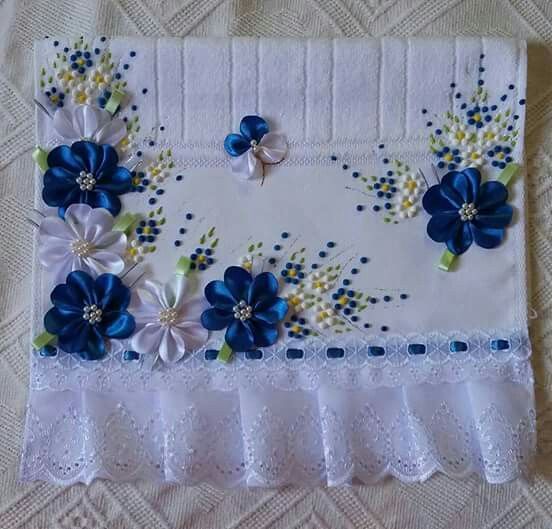 7 Toallas Decoradas Con Hermosas Flores De Liston Mimundomanual Servilleta artesanal bordada a mano punto de cruz rosa roja. 7 toallas decoradas con hermosas flores