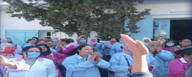 المهدية : عاملات النسيج يحتجون بسبب عدم خلاص مستحقاتهم المهدية : عاملات النسيج يحتجون بسبب عدم خلاص مستحقاتهم
