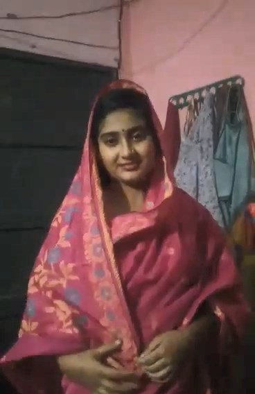 Bangladeshi Beautiful Married Bhabhi Nude pic pic