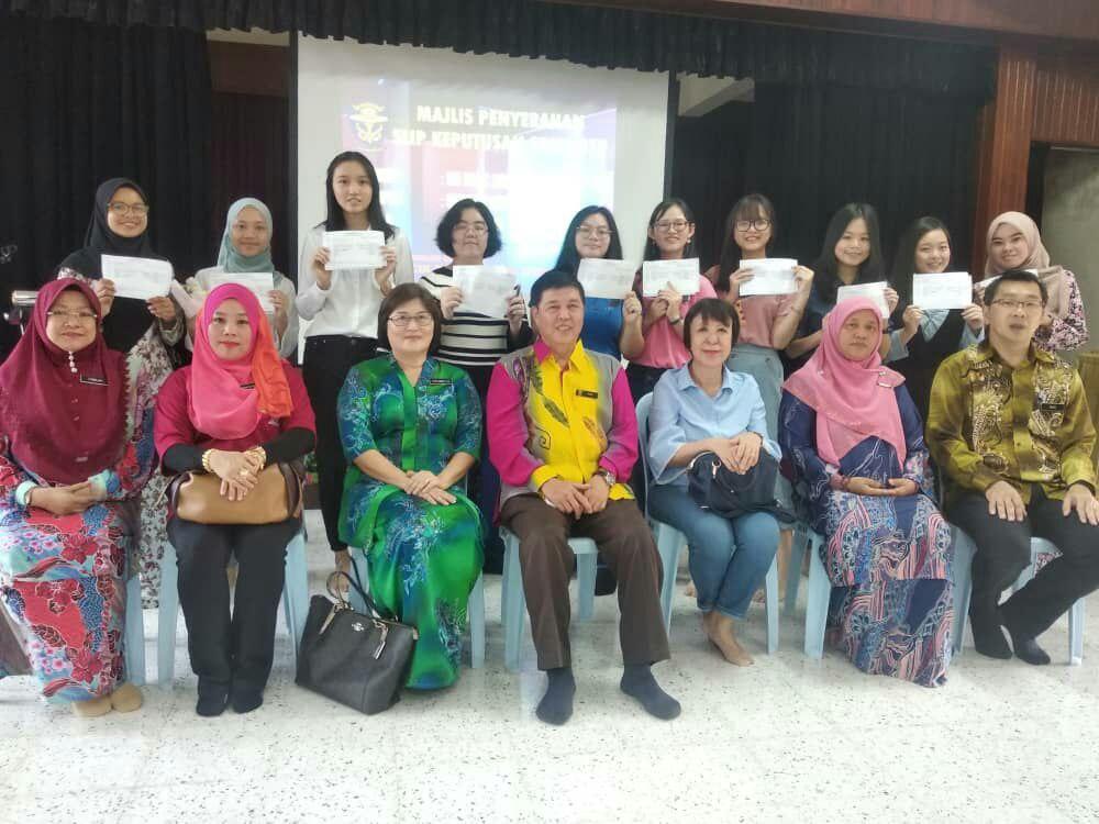 SMK (P) METHODIST MELAKA Majlis Penyerahan Slip Keputusan SPM 2019