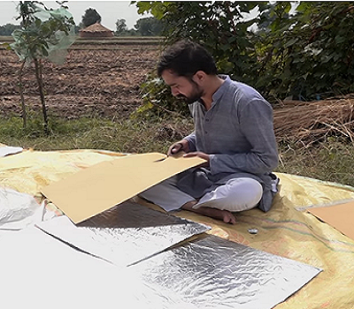 Zuber Saiyed is preparing a cheaper solar cooker