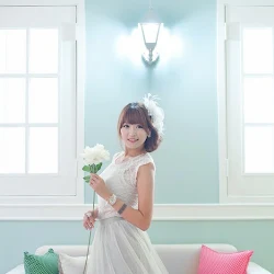 Lee Eun Hye in White Lace Dress Foto 13