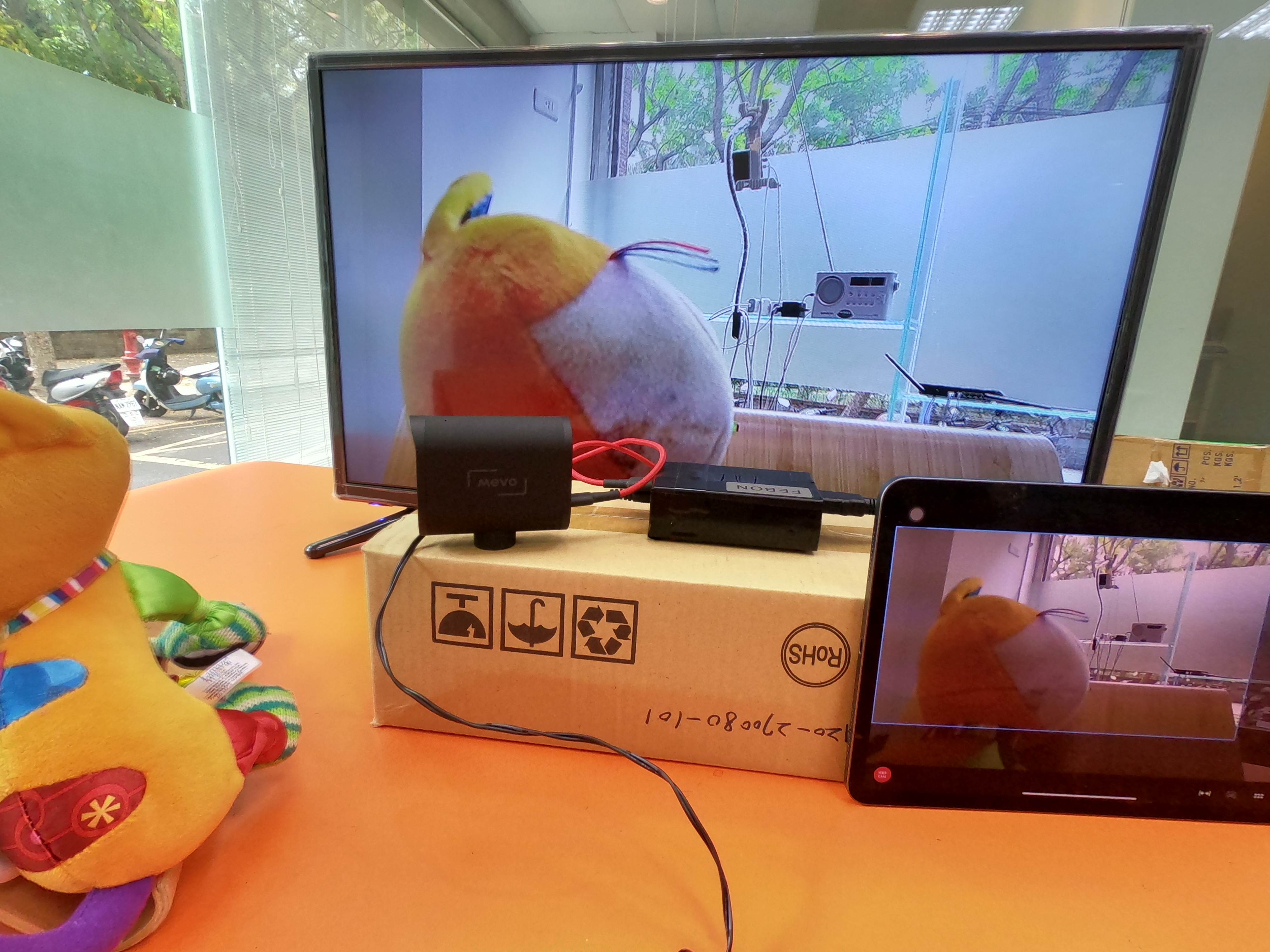 FEBON HOW to Turn USB webcam to HDMI (TV out)