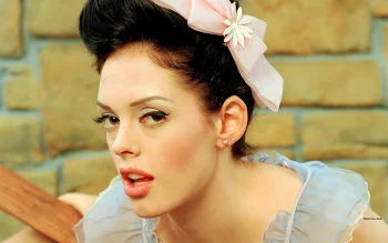 rose mcgowan