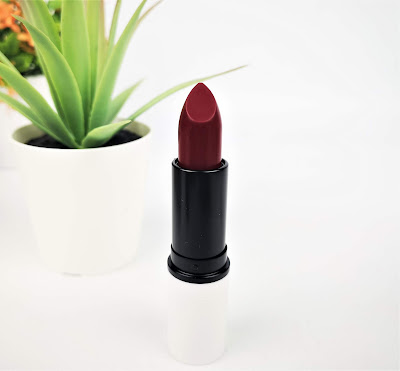 Lily Lolo Labiales desire