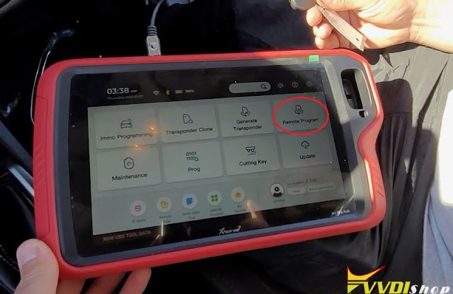 vvdi-key-tool-plus-corolla-2018-remote-1