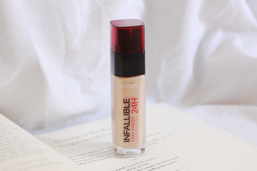 L'Oreal 24 Freshwear Foundation