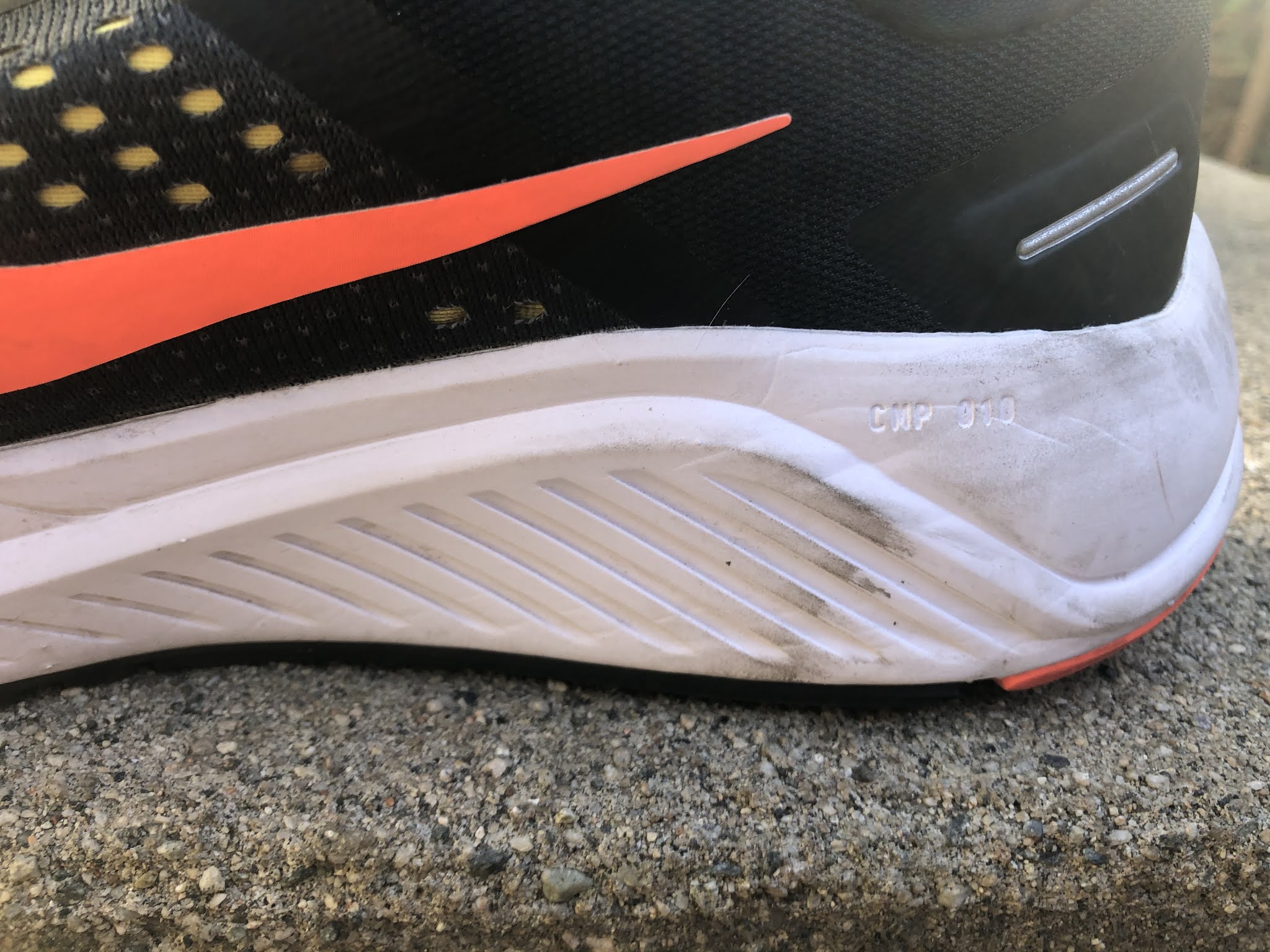 womens nike structure 23