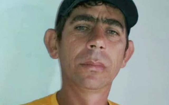 Homem é morto a facadas no centro da cidade de Várzea da Roça