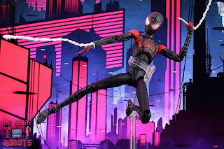 Medicom : Review Mafex No.107 Miles Morales (Into the Spider-Verse) -  FulguroPop