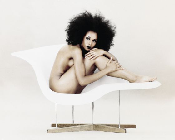 carsten witte fotografia mulheres cadeiras sofás poltronas design modelos nuas