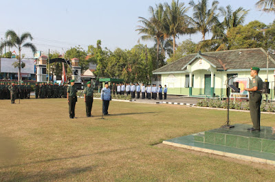 DANDIM SRAGEN PIMPIN UPACARA BENDERA 17 AN