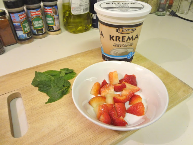 Greek yogurt, mint and strawberries