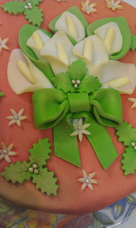 Sale Pepe e Fantasia..in cucina Pan di Spagna decorato con Pasta di