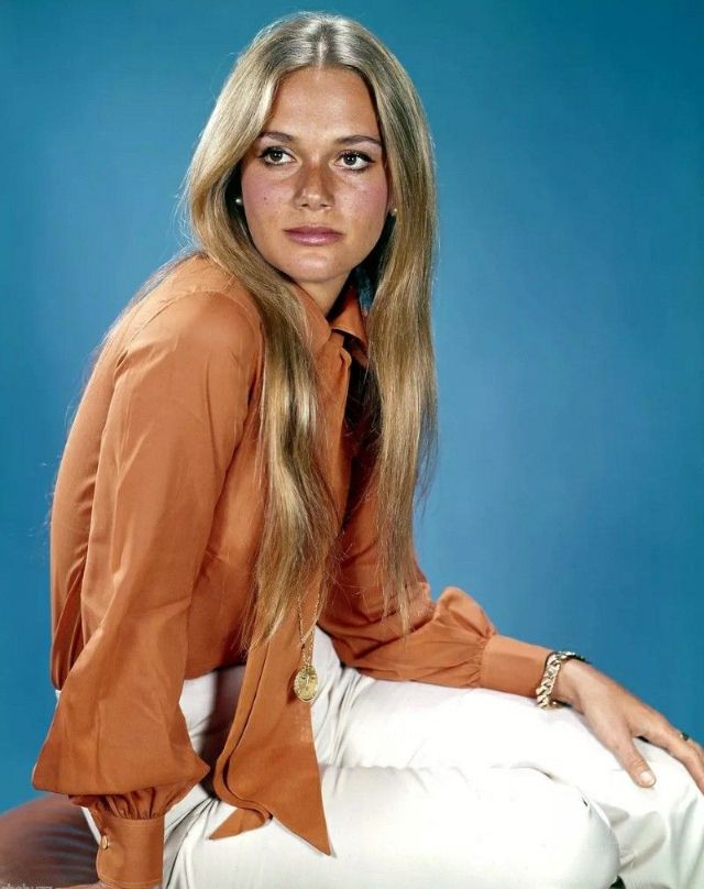 35 Beautiful Photos of Peggy Lipton in the 1960s and ’70s ~ Vintage Everyday
