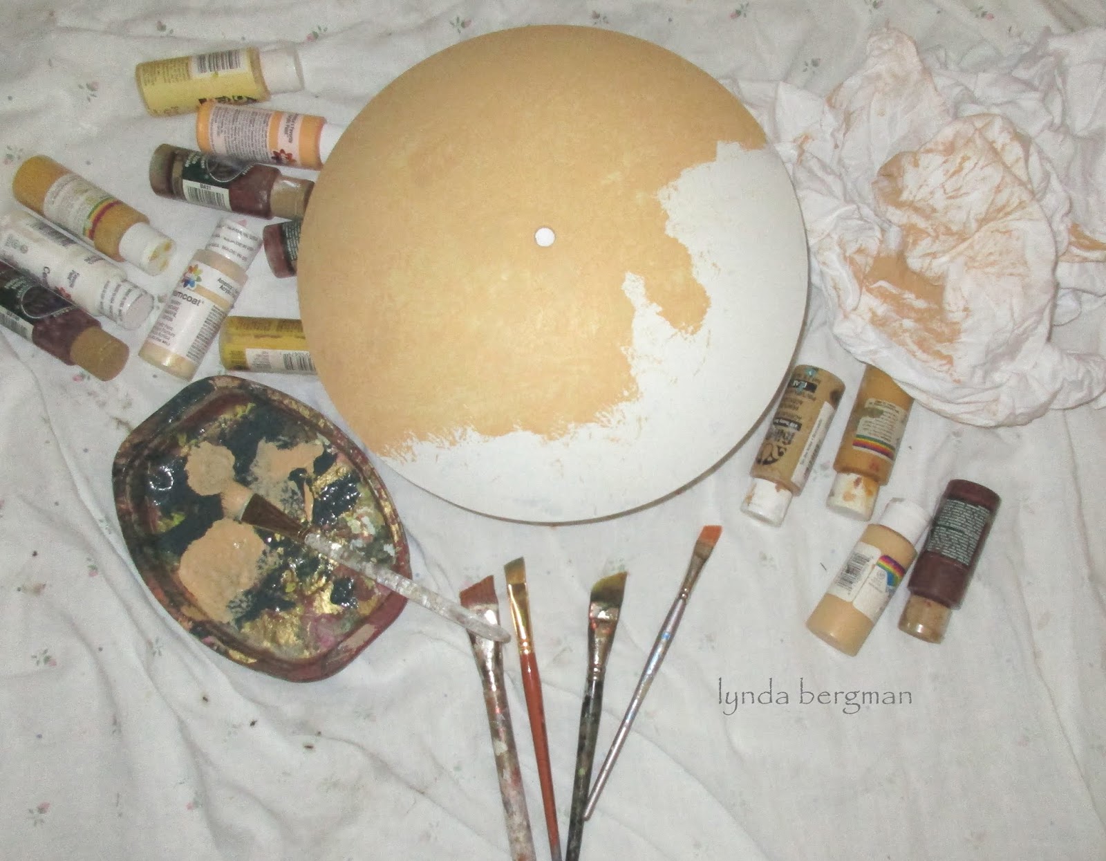 LYNDA BERGMAN DECORATIVE ARTISAN REPAIRING & PAINTING A BROKEN VINTAGE