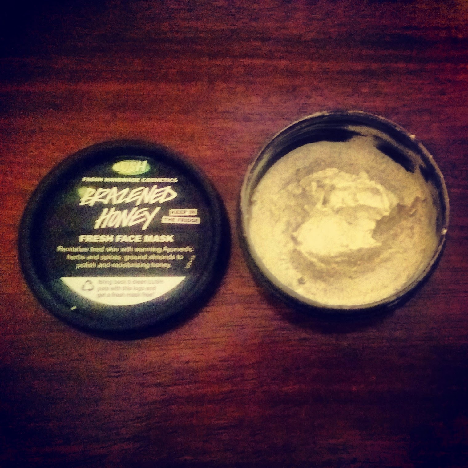 Catastrophe Cosmetic Lush Brazened Honey Fresh Face Mask Review