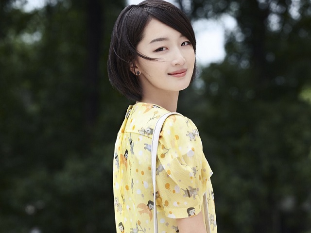 Who is the most beautiful 2017 Beijing Film school beauty_Changeable lovely goddess Zhou Dongyu盘点北影最美女神, 谁是2017北影最美校花_百变可爱女神周冬雨 http://ssw5.blogspot.com.au/2017/11/Whoisthemostbeautiful2017BeijingFilmschoolbeautyGoddessofsuperscholarLiYiyi.html#.Wfuxp_mCzIX