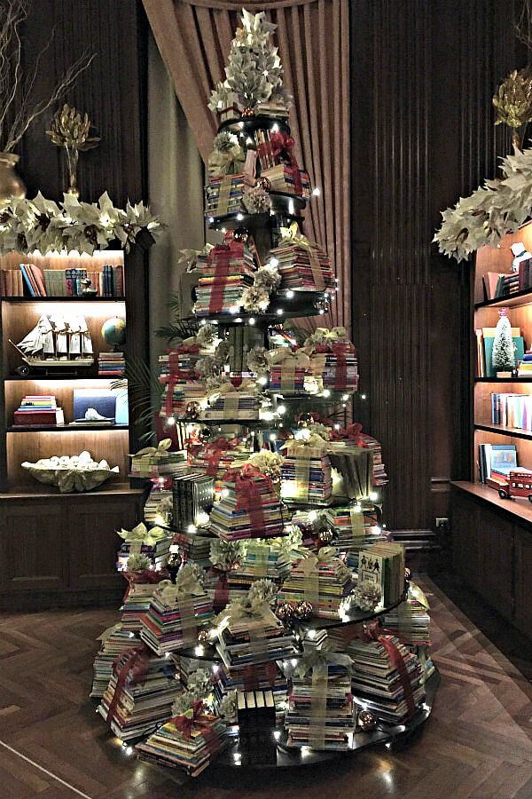 Exceptional Book Art At Longwood Gardens Holiday Display