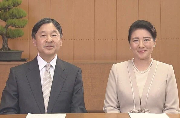 Emperor Naruhito, Empress Masako, Princess Aiko, Emperor Akihito, Empress Michiko, Crown Princess Kiko, Princess Mako, Princess Kako