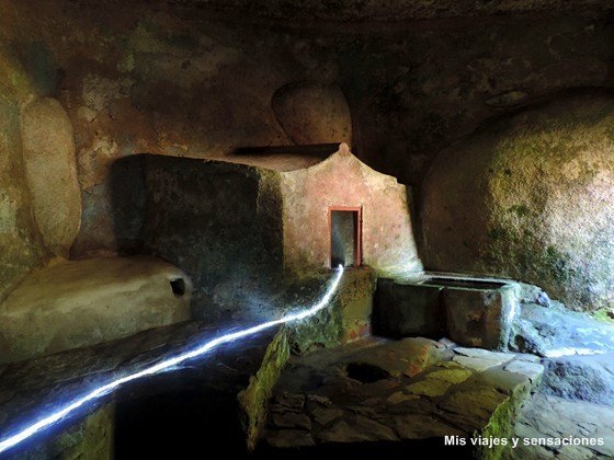 Casa de las aguas, Convento dos Capuchos, Sintra, Portugal