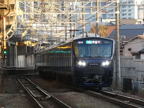 レール7 切符補充券珍行先 ダイヤ改正で新設 各駅停車 相鉄線直通を表示する100系