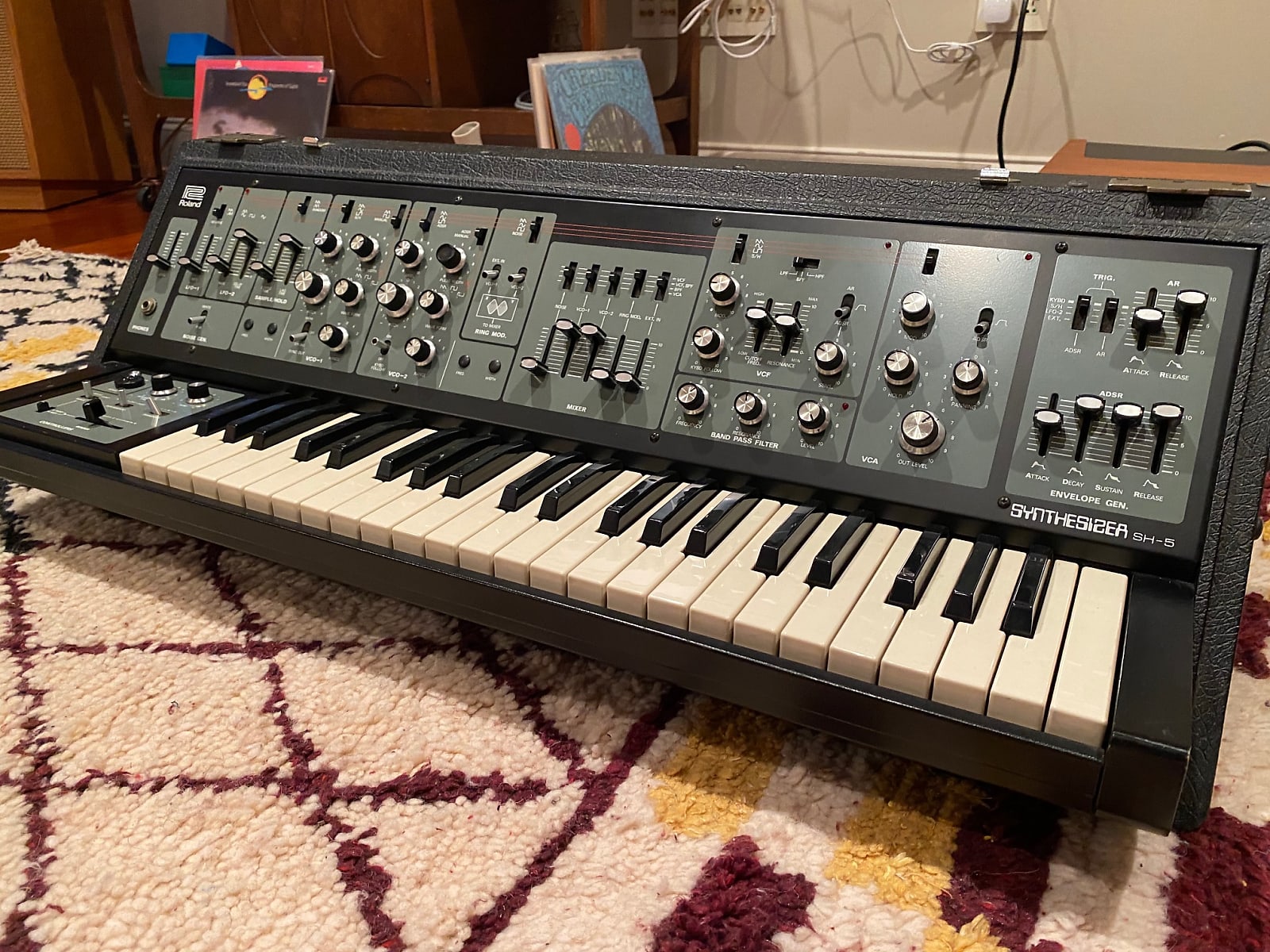 Labor Dismissal Against the will MATRIXSYNTH: Roland SH-5 vintage Analog Synth