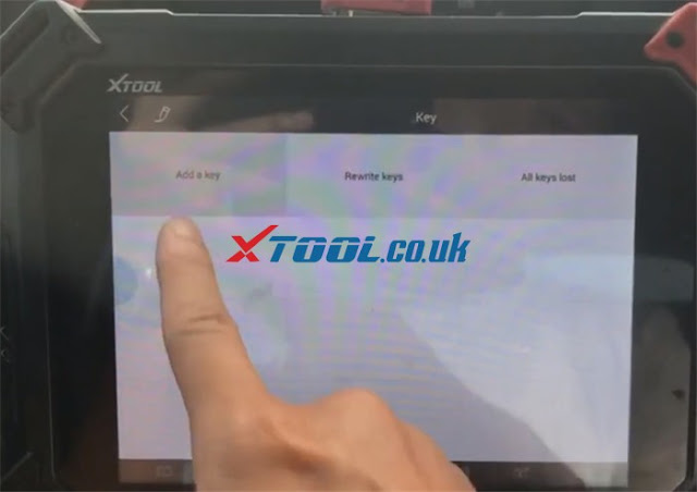 Programmazione 2020 Honda Brio Chiave di Ricambio con Xtool X100 Pad2 04