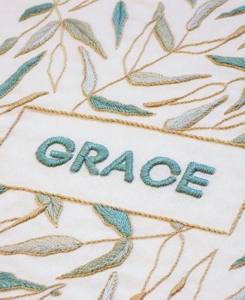 Cách thêu tên lên gối bằng mũi bó hạt