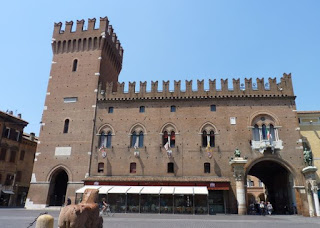 Palacio Ducal o Municipal de Ferrara.