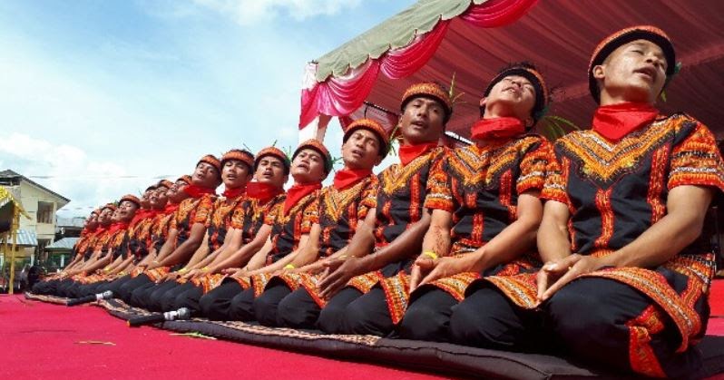 Properti Tari Saman Aceh Yang Biasa Dipakai Saat Pentas DiknasPedia