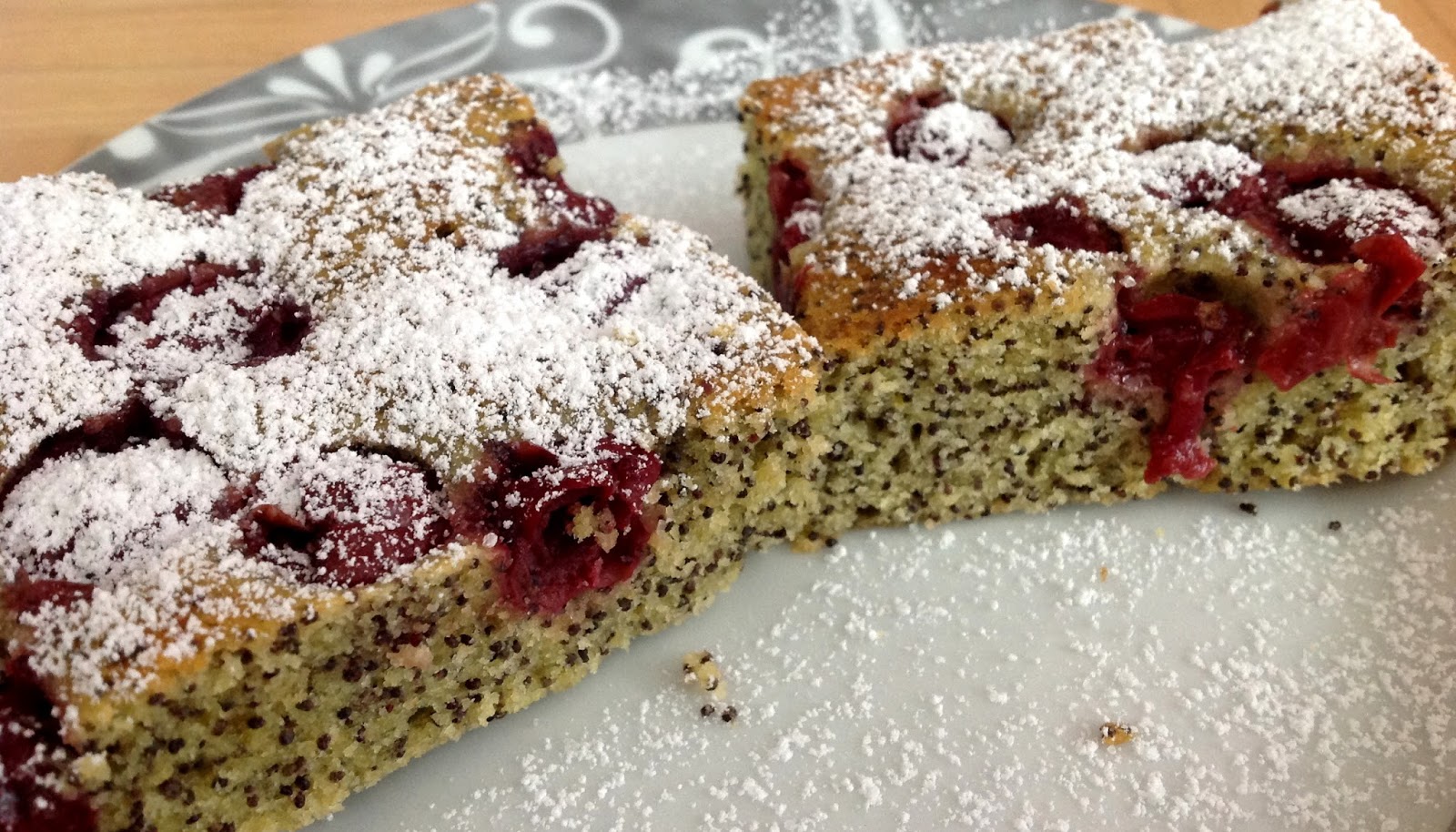 Susi&amp;#39;s Bakery: Mohn-Kirschkuchen