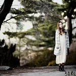 Pretty Yu Jin In Outdoors Photo Shoot Foto 21