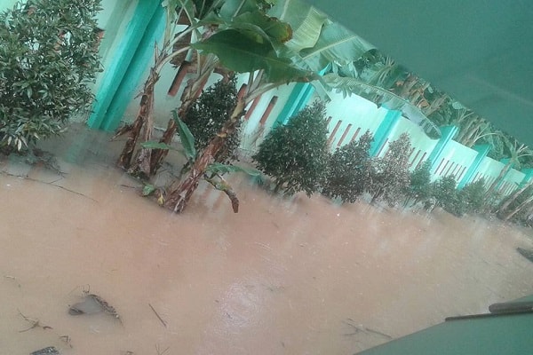 Hujan Deras Jalan Merdeka Selatan Terkena Banjir Hujan Deras Jalan Merdeka Selatan Terkena Banjir