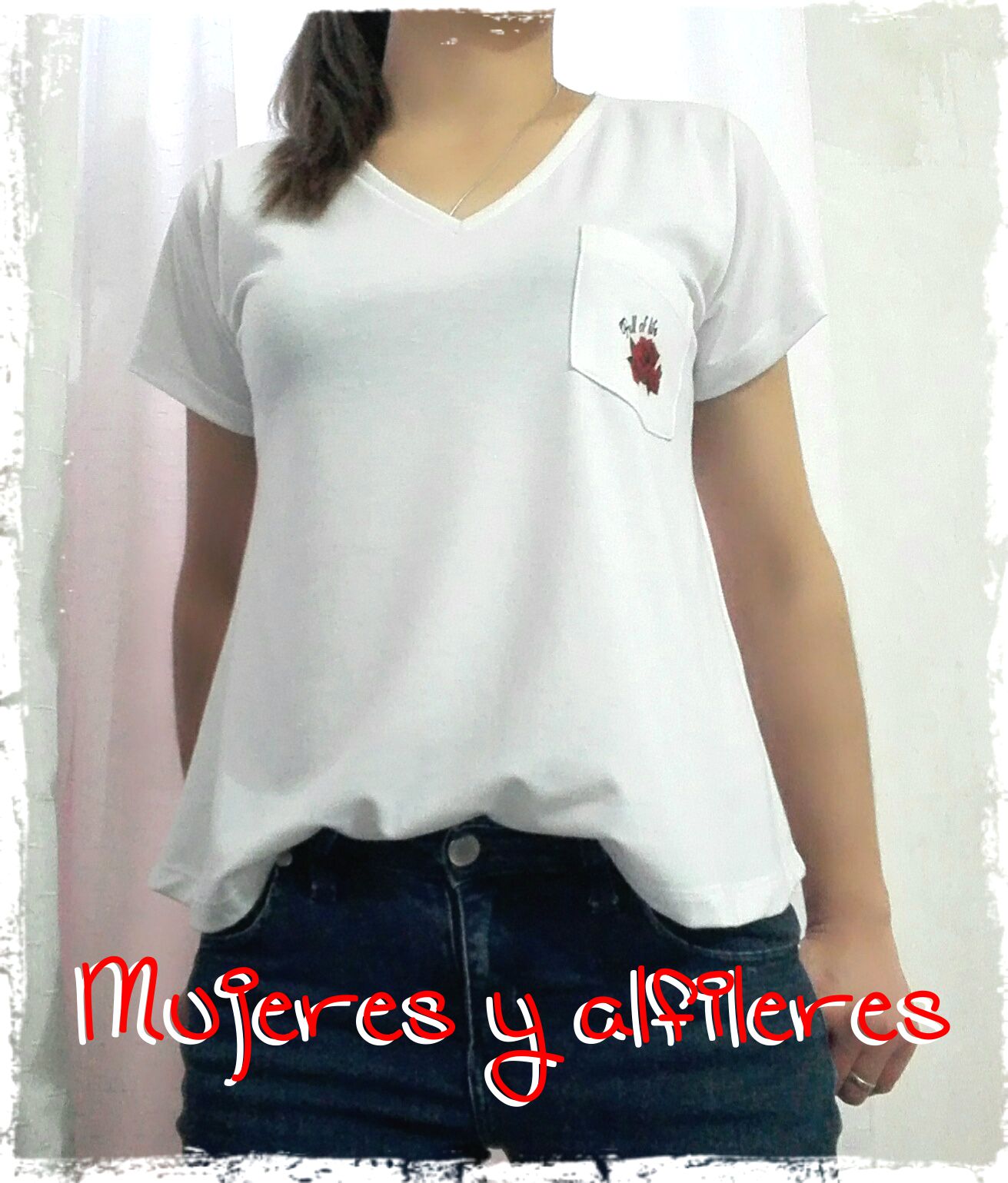remeras con escote mujer
