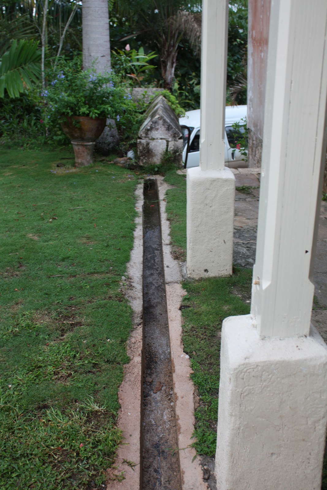 The Runcible Architect. Ground gutters.