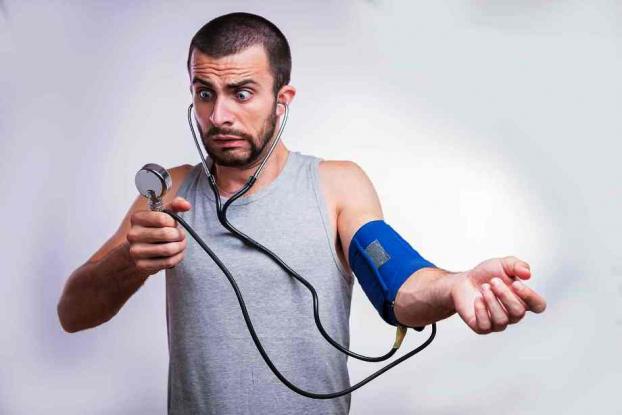 Αρτηριακή πίεση: Έξι κινήσεις για να την ρίξετε και να γλυτώσετε από τα αντιυπερτασικά