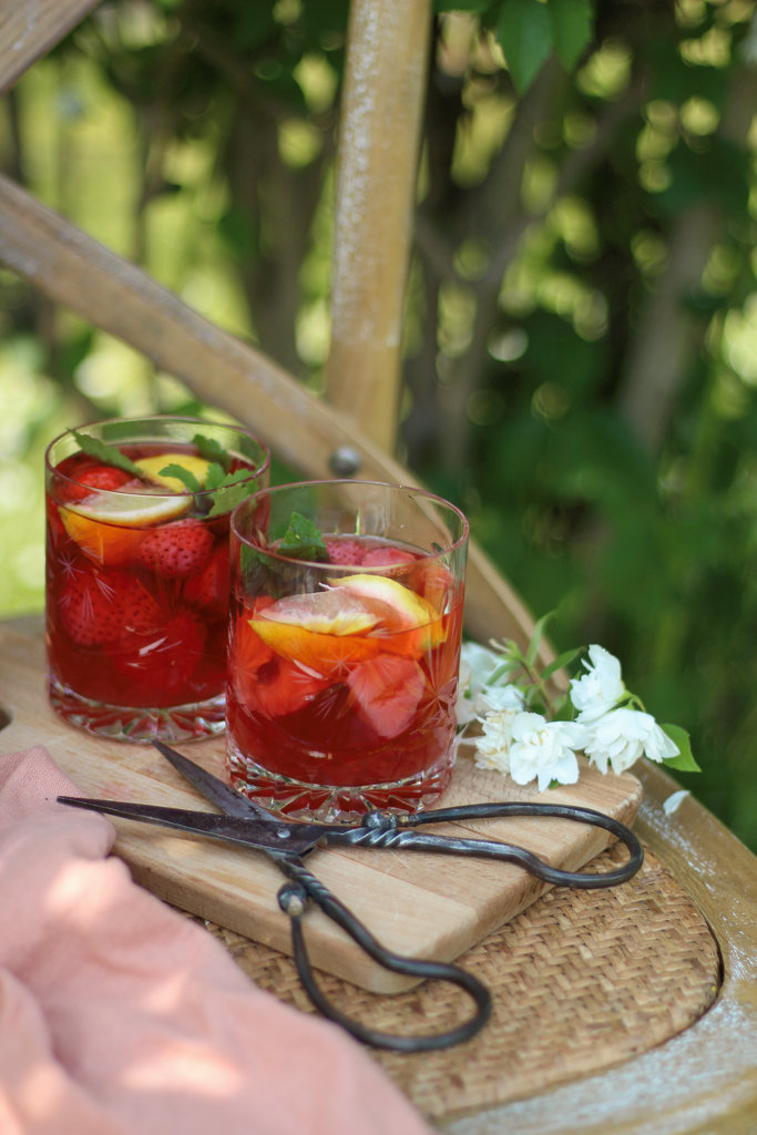 Sahnewölkchen: Rezept für Lavendel-Erdbeer Weinschorle! Für laue ... Sahnewölkchen: Rezept für Lavendel-Erdbeer Weinschorle! Für laue ...
