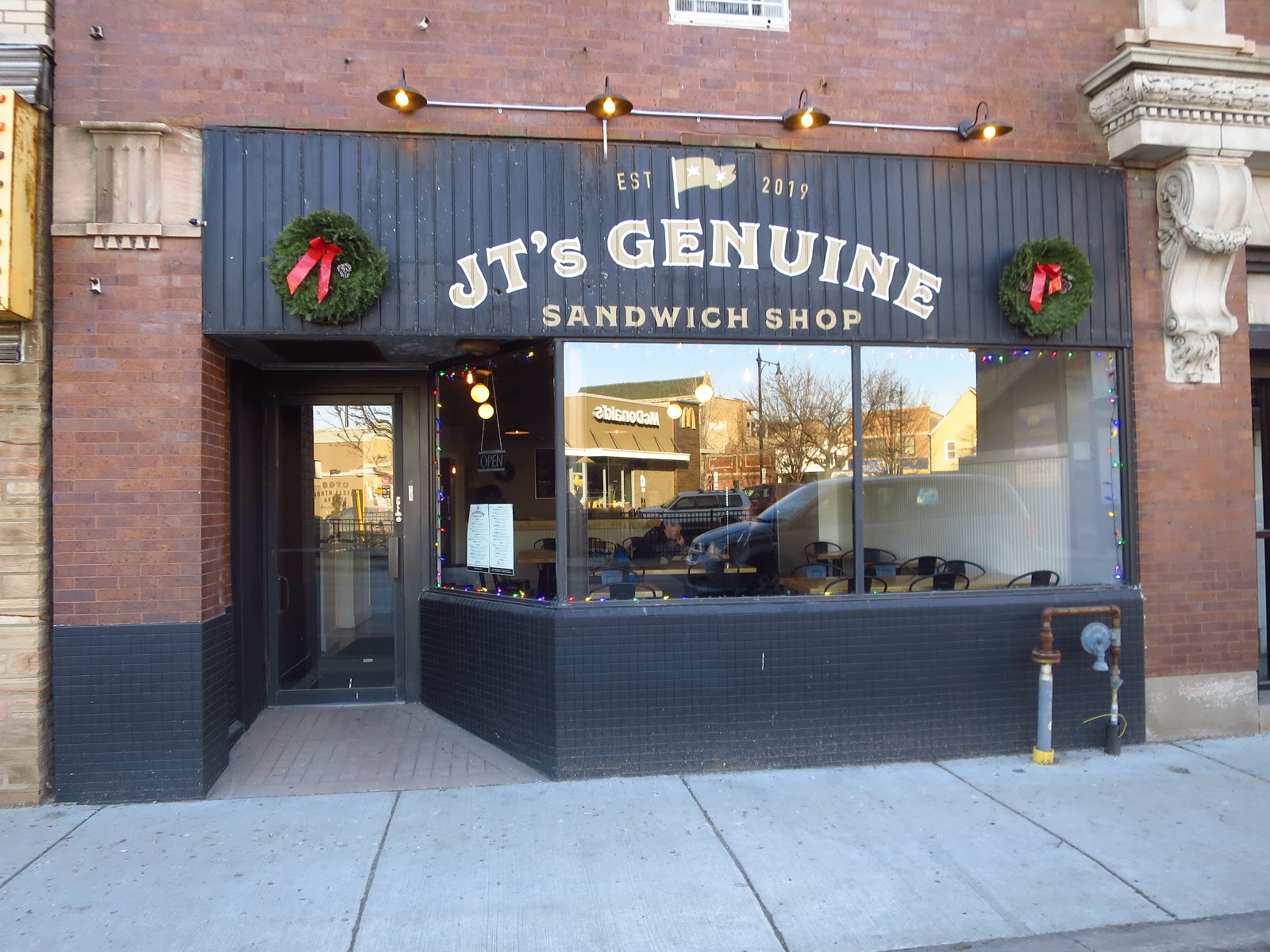 Smokin' Chokin' and Chowing with the King: JT's Genuine Sandwich Shop